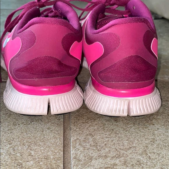 Tennis shoes - Picture 6 of 9